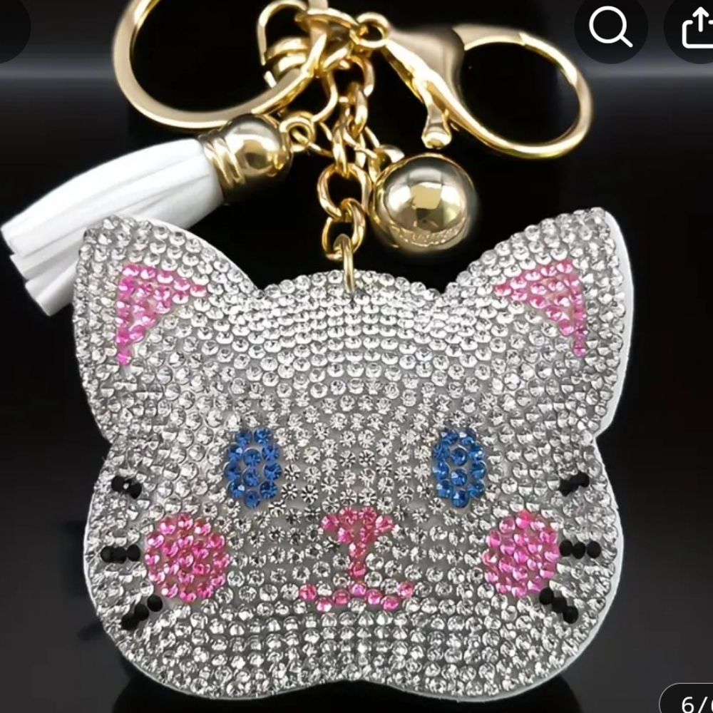 🆕️🐱 WHITE RHINESTONE CAT FACE BAG CHARM & KEY CHAIN🐱 - Picture 6 of 12